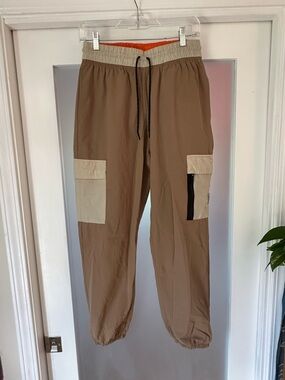 Nike Brown Cargo Joggers with Cream Patch Pockets
